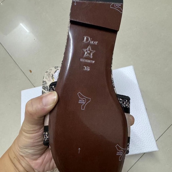 Dior slides - Picture 4 of 4